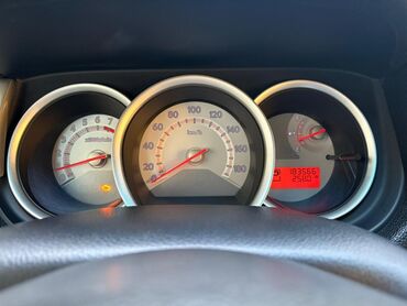 arx açan: Nissan Tiida: 1.5 л | 2010 г. Хэтчбэк