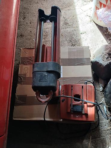 kzubr tools: HILTI ED 3500 – akumulatorski pištolj za kartuše/lepak + punjač - — 3