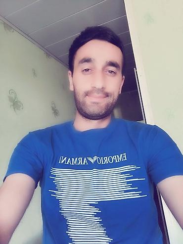 dayə axtariram: Fəhlə işi axtarıram anbar işi maşına yük vurma bağban ya muhavize işi — 1
