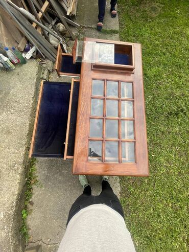 Stilske vitrine: Vitrina-sto za izlaganje nakita, satova ili kolekcionarskih predmeta — 10