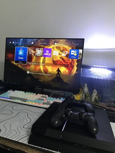 клавиатура мембранная: Продаю PlayStation 4 в хорошем состоянии есть 2 диска GTA 5 и