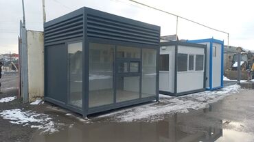 Butkalar, köşklar: Hazır biznes məkanı üçün ideal olan, böyük şüşə vitrinləri olan boz