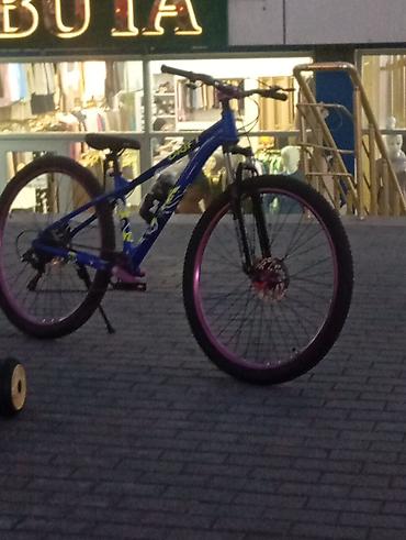 Dağ velosipedləri: Dağ/şəhər tipli velosiped - Güclü alüminium hardtail çərçivə — 2