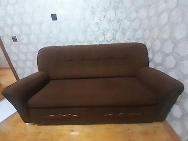 salon divan: Qəhvəyi rəngdə 3 nəfərlik divan - Klassik dizayn: yumru qol — 1