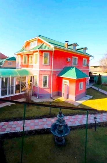 400: Продаётся 2х этажный, рядом 1 этажный, частный дом с ремонтом (то есть — 1