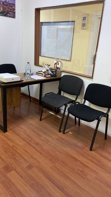 стул для салона: Продается маникюрный стол со стульями 2 плюс полка Офисный стол со