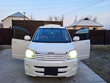 Toyota: Toyota Noah: 2003 г., 2 л, Автомат, Бензин — 3
