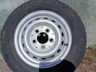 тормозные колодки на спринтер: Дөңгөлөктөр монтажда 195 / 70 / R 15, All-season, Колдонулган, 1 даана, Жеңил коммерциялык транспорт (C/LT), Темир, тешиктери - 5