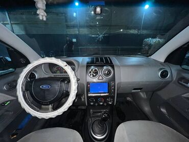 Ford: Ford Fusion: 2003 г., 1.3 л, Робот, Бензин, Хэтчбэк — 8