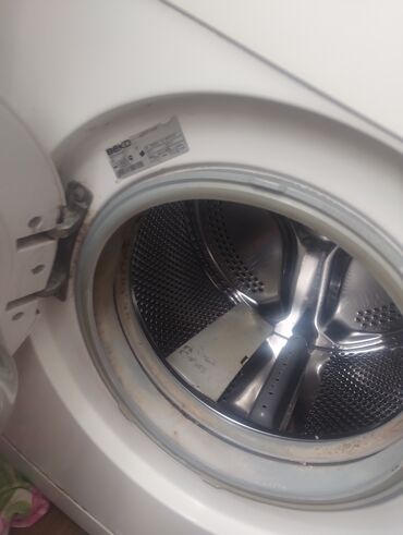 Zərərvericilərə qarşı mübarizə aparatları: Paltaryuyan maşın Beko, 5 kq, Ehtiyat hissələri kimi, Avtomat, Qurutmasız, Kredit yoxdur, Ünvandan götürmə