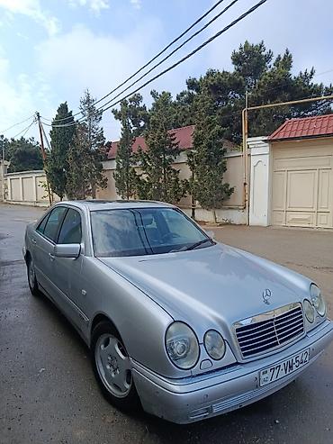 audi rul: Mercedes-Benz E-Class: 2.8 l | 1998 il Sedan — 4