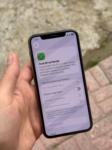 Apple iPhone: IPhone 11 Pro, 256 GB, Qızılı, Face ID — 11
