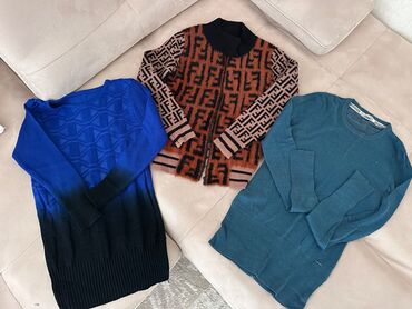 дождевик купить в баку: 3birlikde 18azn S razmer, fendi jaket 110azna alinib 1defe geyinilib