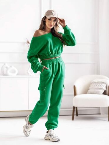 Gornji i donji deo: Komplet trenerka na lalafo.rs — 2 Gornji i donji deo: Komplet trenerka — 2