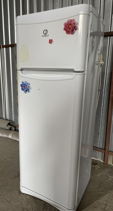 арзан нотбук: Холодильник Indesit, Двухкамерный