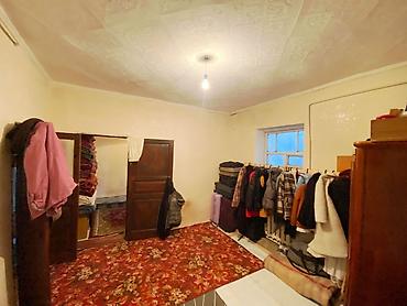 Продажа коттеджей и домов: 🏡 **Срочно продаётся дом!** 📍 г. Бишкек, ул. Тоголок Молдо (район — 8
