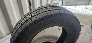 Шины: Шины 175 / 70 / R 13, Зима, Б/у, Пара, Легковые, Bridgestone