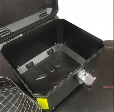 Motosiklet hissələri: Motosikletlər üçün nəzərdə tutulmuş, qara rəngli, suya davamlı yük — 5