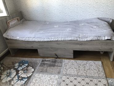 продам кровать: Односпальная Кровать, Б/у