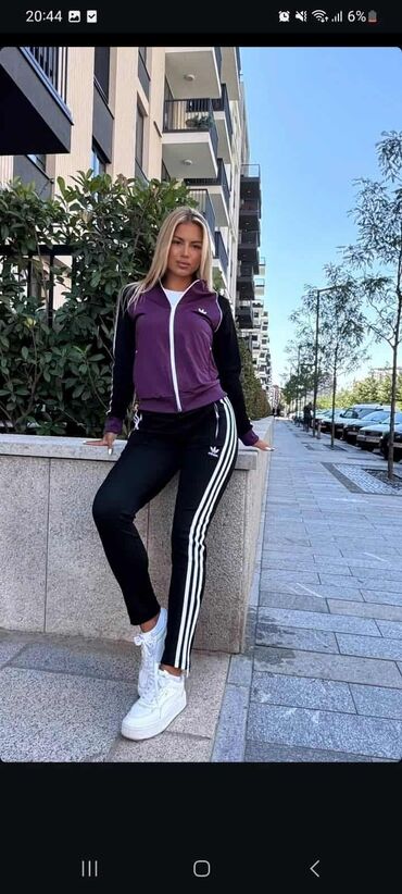 Gornji i donji deo: Trenerka 
mokra likra 
Vel s, m, l, xl, 2xl
Cena 3500 din — 13