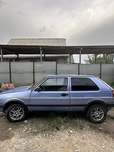 трехдверный: Volkswagen Golf: 1995 г., 1.8 л, Механика, Бензин, Хэтчбэк — 3
