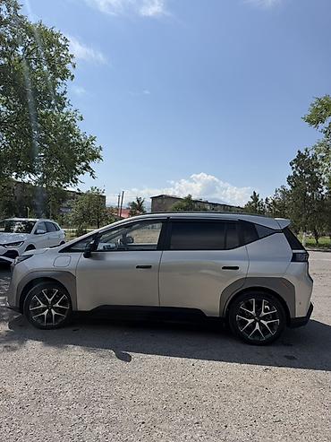 byd e6: Aion Y Plus — компактный электрический кроссовер. Кузов и дизайн: - — 3