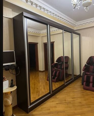 işlənmiş dolab: ✅Qarderob ela veziyyetde 350 azn ici cox genisdir keyfiyyetli dir