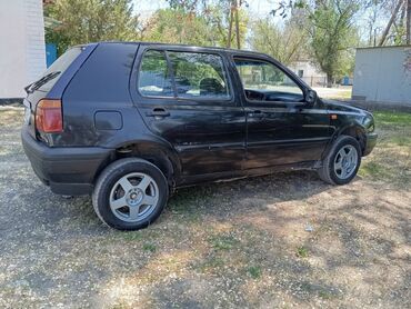 Volkswagen: Volkswagen Golf: 1995 г., 1.6 л, Механика, Бензин, Седан
