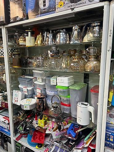 Витрины: Продаю!!! Витринные полки для магазина, для салонов. Стеклянные. Б/У — 2