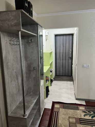 сдаётся квартира 2 комнатная: 2 бөлмө, Менчик ээси, Чогуу жашоосу жок, Эмерексиз