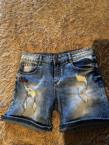 женские джинсовые шорты с высокой талией и поясом: Джинсовые шортики новые 
500 сом