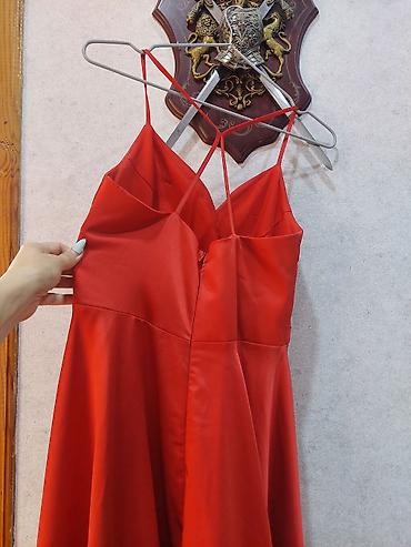 xari bulbul qizil: Ziyafətlər üçün qırmızı ipək don Xs və S ölçüdə vatsap 0505241873 — 3