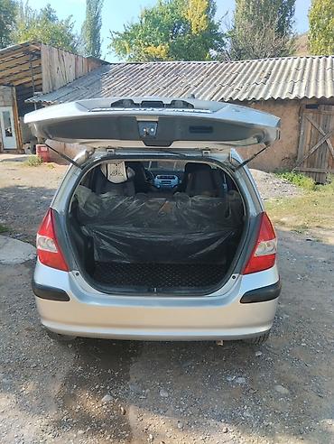 Продажа авто: Honda Jazz: 2004 г., 1.4 л, Механика, Бензин, Хэтчбэк — 5