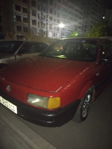 Volkswagen: Volkswagen Passat: 1988 г., 1.8 л, Механика, Бензин