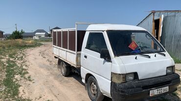 4вд машина: Mitsubishi L300: 1993 г., 2.5 л, Механика, Дизель, Пикап