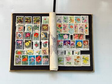 Марки: Продаю альбом с почтовыми марками. Разумный торг — 4