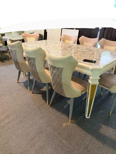Asılqanlar: Qonaq otağı üçün, İşlənmiş, Açılmayan, Kvadrat masa, 8 stul