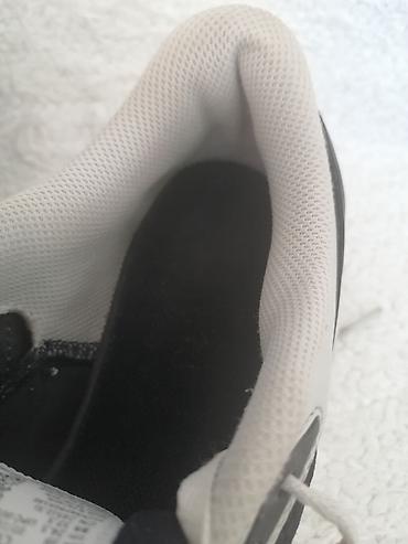 Patike: NIKE AIR MAX patike br 39, dužina unutrašnjeg gazišta 24,5 cm. Slanje — 14