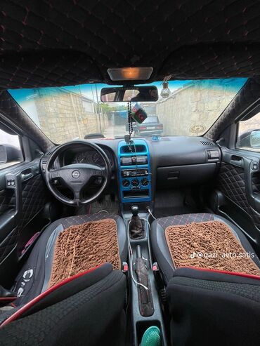 Opel: Opel Astra G sedan – qara rəng Texniki və dizayn: - ECOTEC benzin — 6