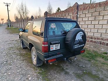 кел кел: Opel Frontera: 1994 г., 2 л, Кол менен иштөөчү, Бензин, Жол тандабас — 4
