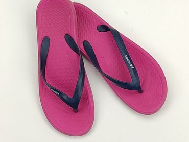 t shirty z cekinami damskie: Flip flops for women, 38, condition - Good