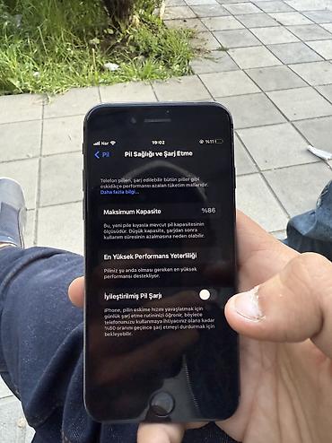 iphone 8 plus qiymetleri: IPhone 8, 64 GB, Qara, Qırıq, Barmaq izi, Simsiz şarj — 8