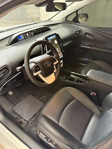 аванте 2017: Toyota Prius: 2017 г., 1.8 л, Вариатор, Гибрид, Лифтбек — 9