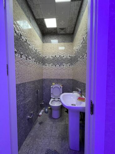 Uzunmüddətli kirayə mənzillər: Xətai rayonu,Əhmedli metrosu, pit stopun arxasindaki binada,22 — 7