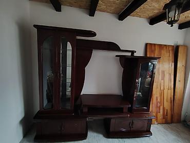 Stilske vitrine: Drvena dnevna soba – vitrina i TV komoda u kompletu - Materijal — 23