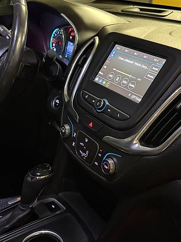 Chevrolet: Chevrolet Equinox: 1.5 l | 2018 il 217 km Van body type — 5