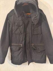 продаю в связи с переездом: Мужская парка/куртка с капюшоном, темно‑синяя (почти черная)