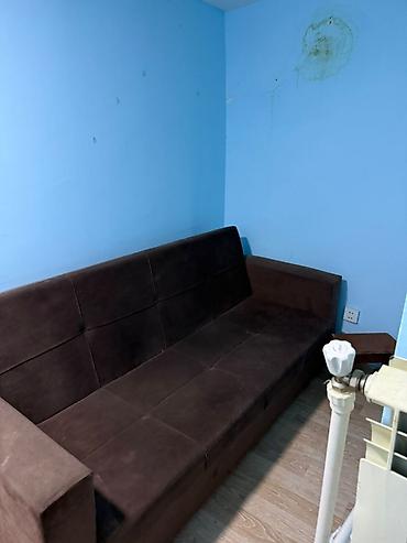 Mənzillər: 1 otaqlı mənzil (studiyaya yaxın plan) – mərkəzi istilik radiatorları — 9