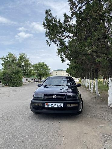 Volkswagen: Volkswagen Vento: 1996 г., 2 л, Автомат, Бензин, Седан — 3