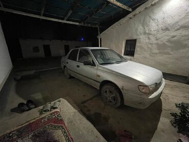 ravon 4: Nissan Sunny: 1991 г., 1.4 л, Механика, Бензин, Седан